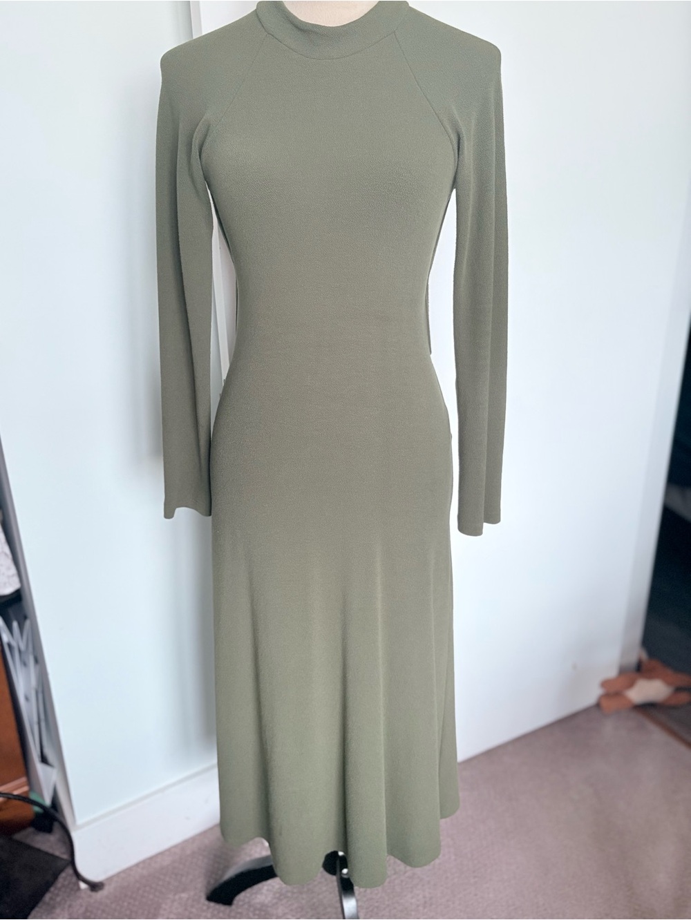 FARM Rio Open Back Midi Dress - Picture 5 of 15